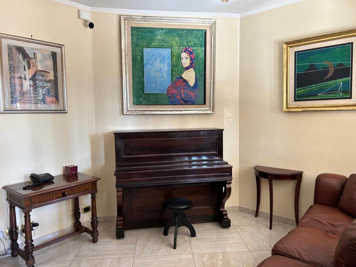 Villa Visconti - Anagnina By Ghor Roma Exterior foto